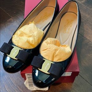 Salvatore Ferragamo Varin shoes size 7